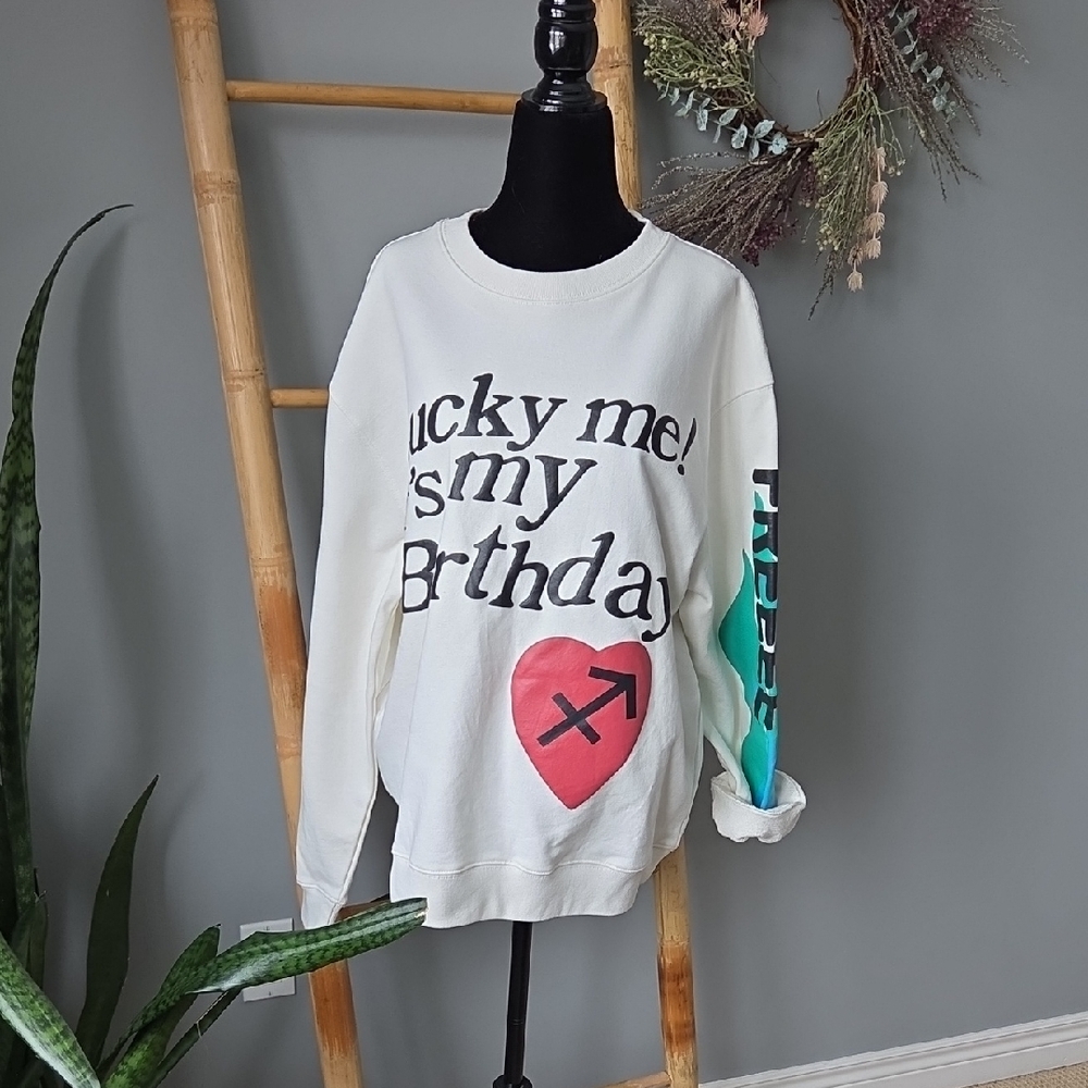 White 'Lucky Me' Birthday Graphic Crewneck Sweatshirt